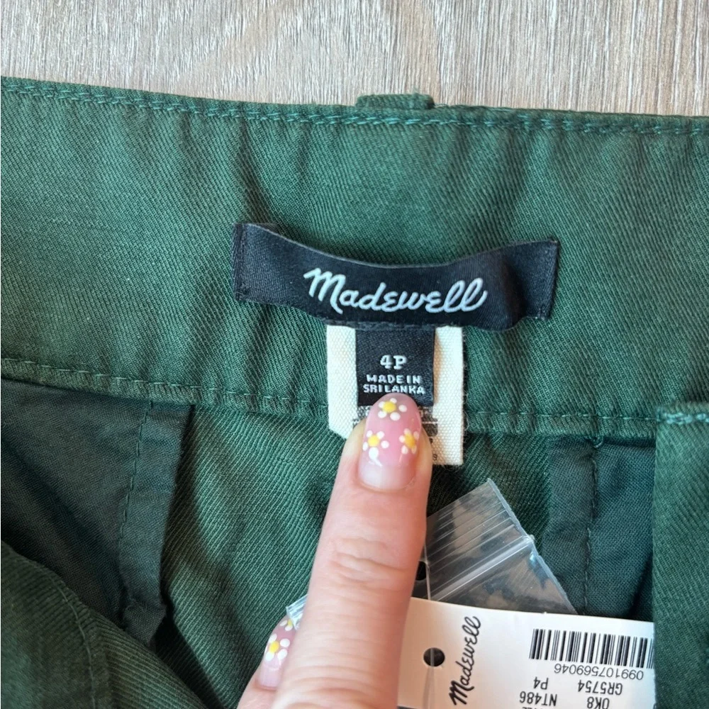 NWT. Madewell Forest Green Trousers. Size 4P. - Picture 3 of 3